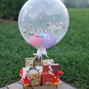 Gourmet snacks with personalized balloon